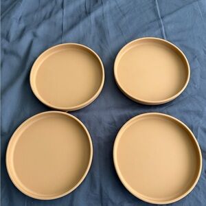 Mushie kids silicone plates Set of 4 Round Tan